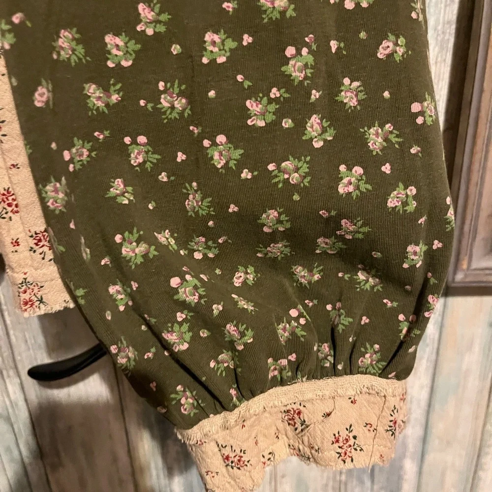 POL L Floral Patchwork Blouse - Brown and Tan Pearl Accents - Picture 6 of 13